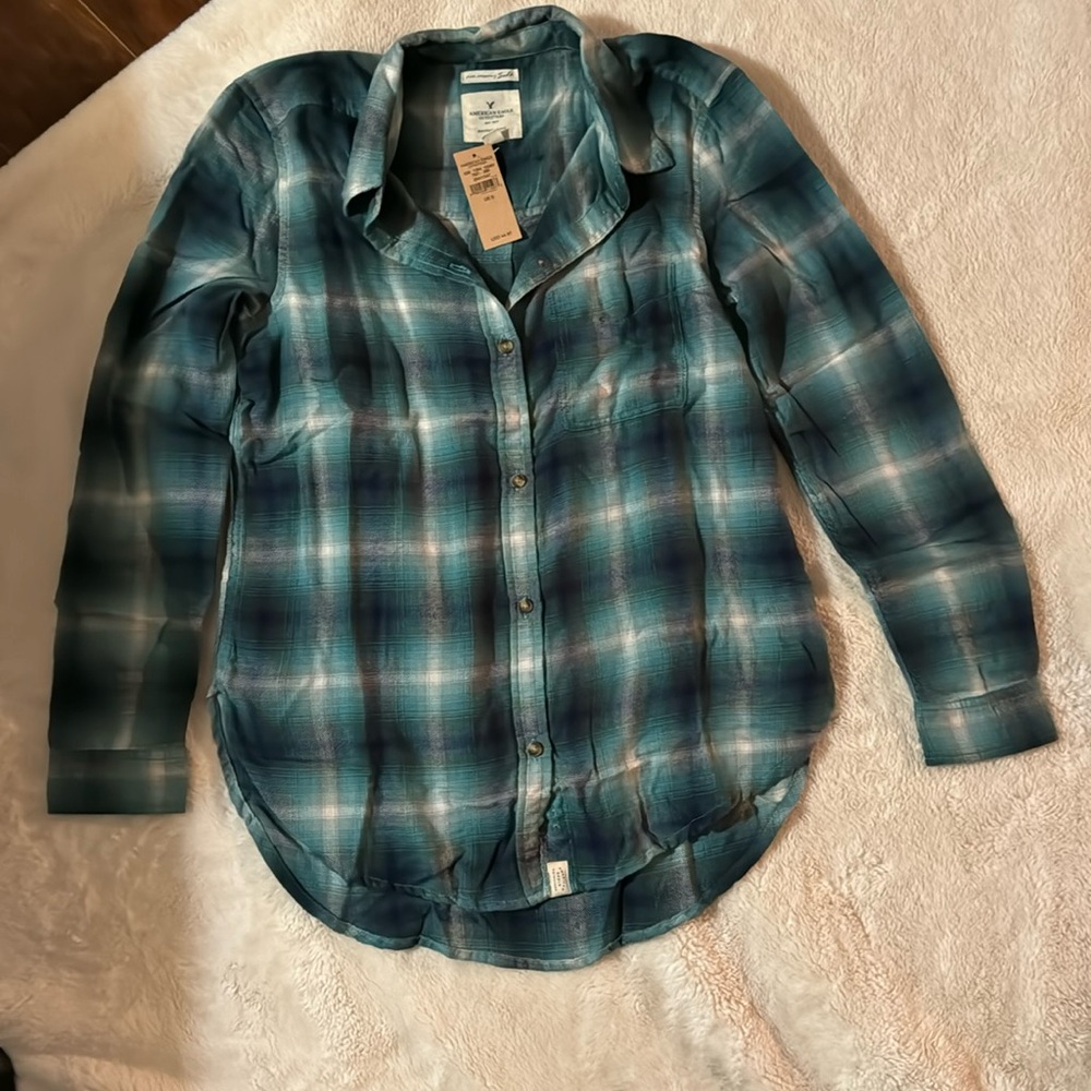 American Eagle flannel long sleeve Small
